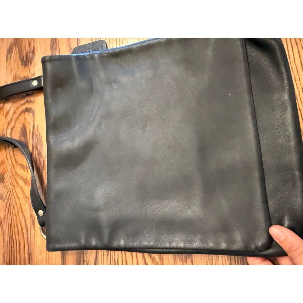Vintage Coach Chelsea Black Leather Crossbody Swingpack Shoulder Messenger Bag - Picture 5 of 5